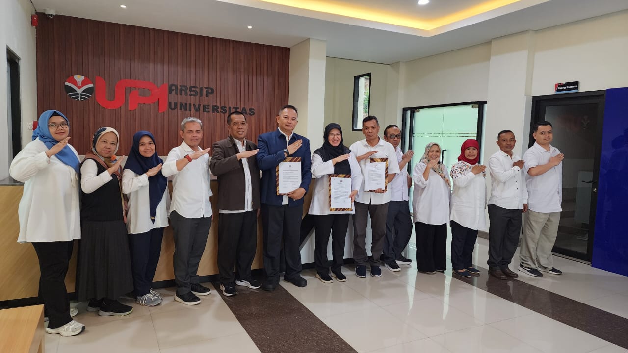 Penandatanganan Perjanjian Kinerja Tahun 2025 Kantor Arsip Universitas